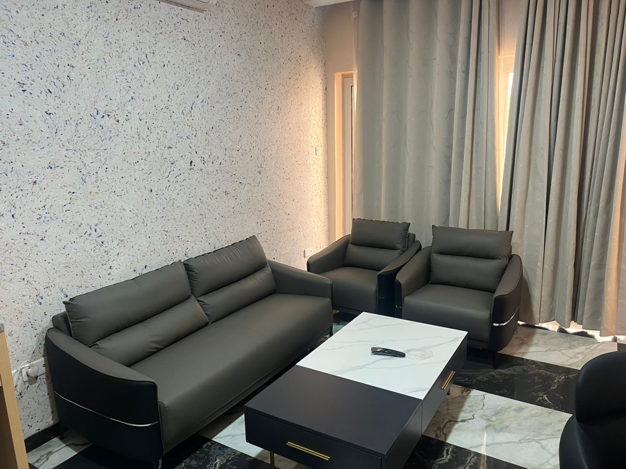 Salon bar